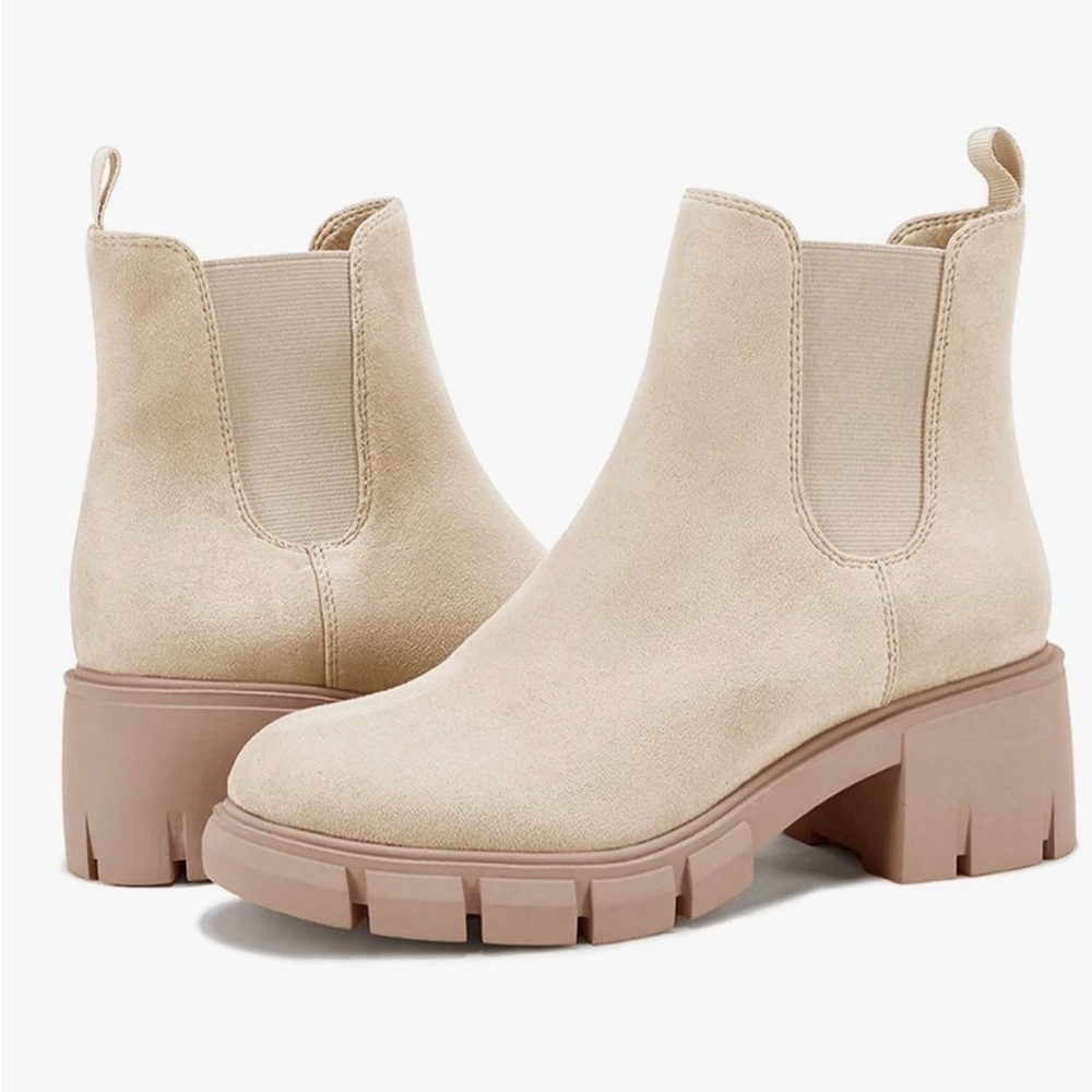 Women's Beige Chunky Chelsea Boots sz 7 NIB